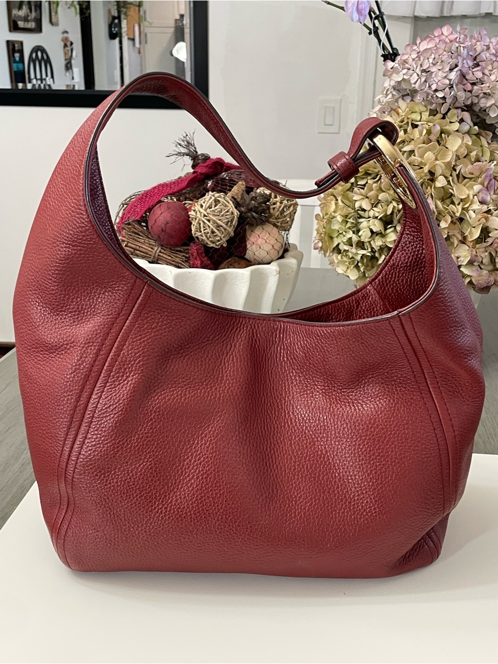 Michael Kors Large Pebbled Leather Hobo Shoulder Bag Burgundy Wine Gold Tone - Picture 8 of 13